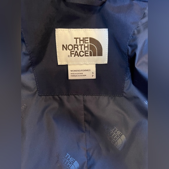 NWT The North Face DryVent Mountain Parka (not insulated). Size Small - Picture 4 of 5